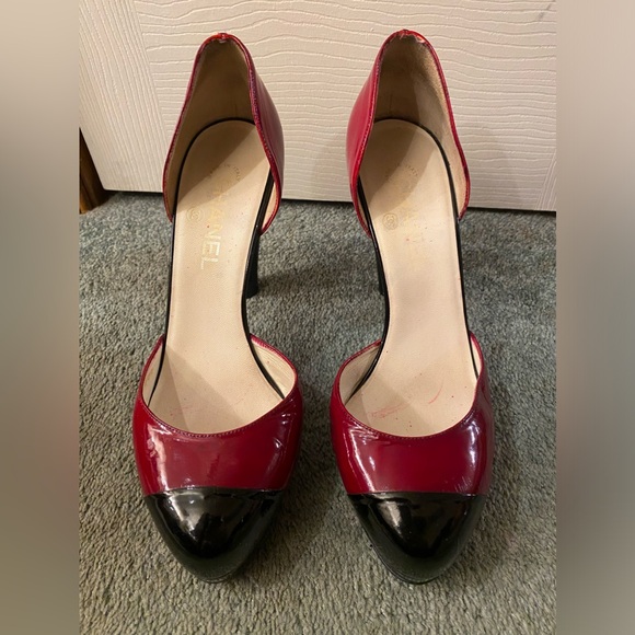 STUNNING LADIES LEATHER CHANEL HEELS! - Picture 1 of 16